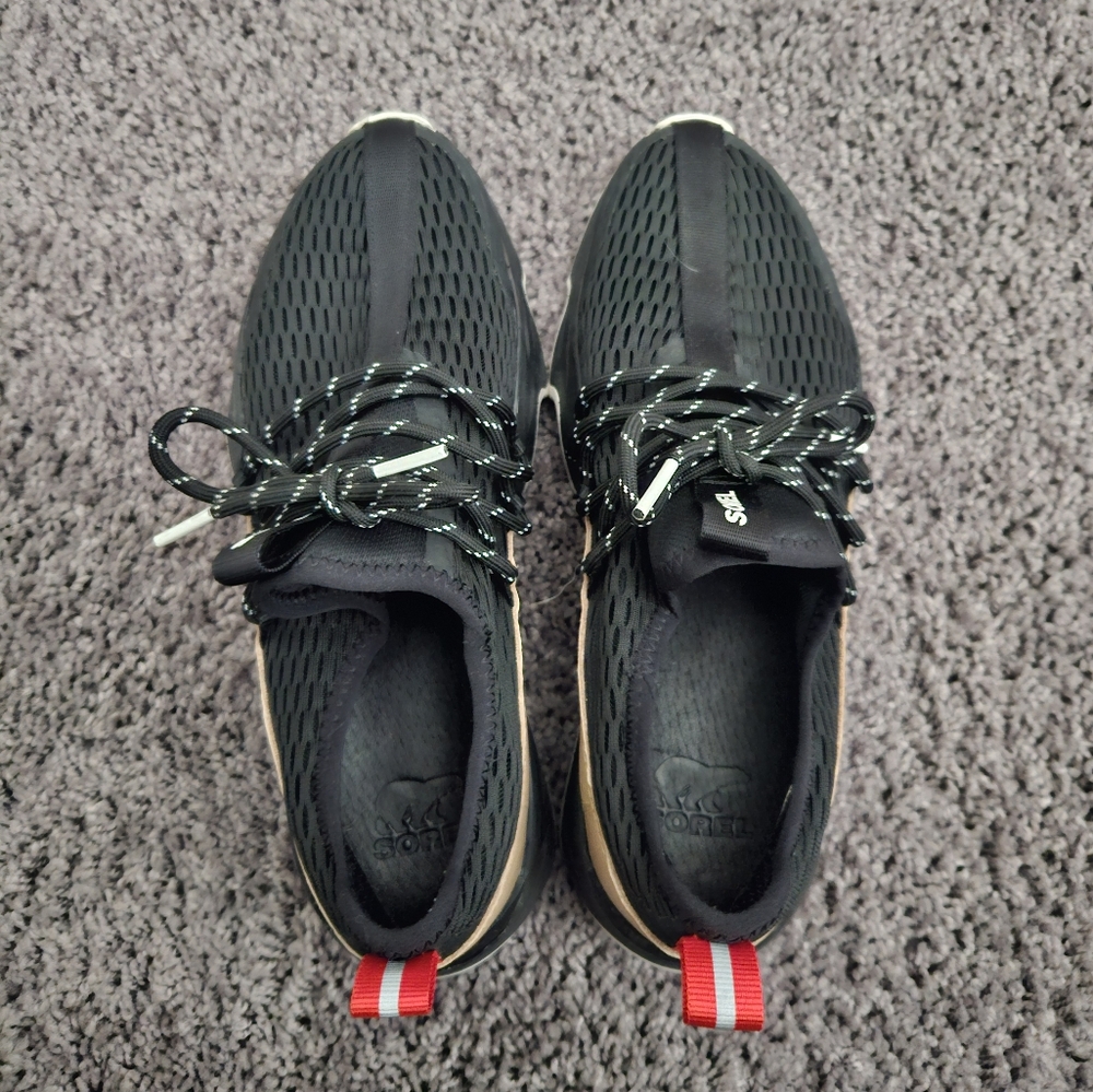 Sorel womens kinetic impact sneaker, size 7.5
